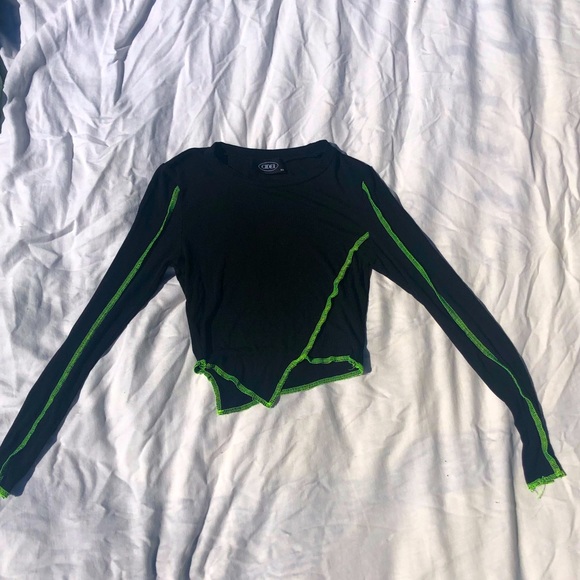 asymmetrical top - Picture 2 of 4